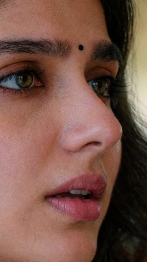 Anaswara rajan close up portrait 480x854